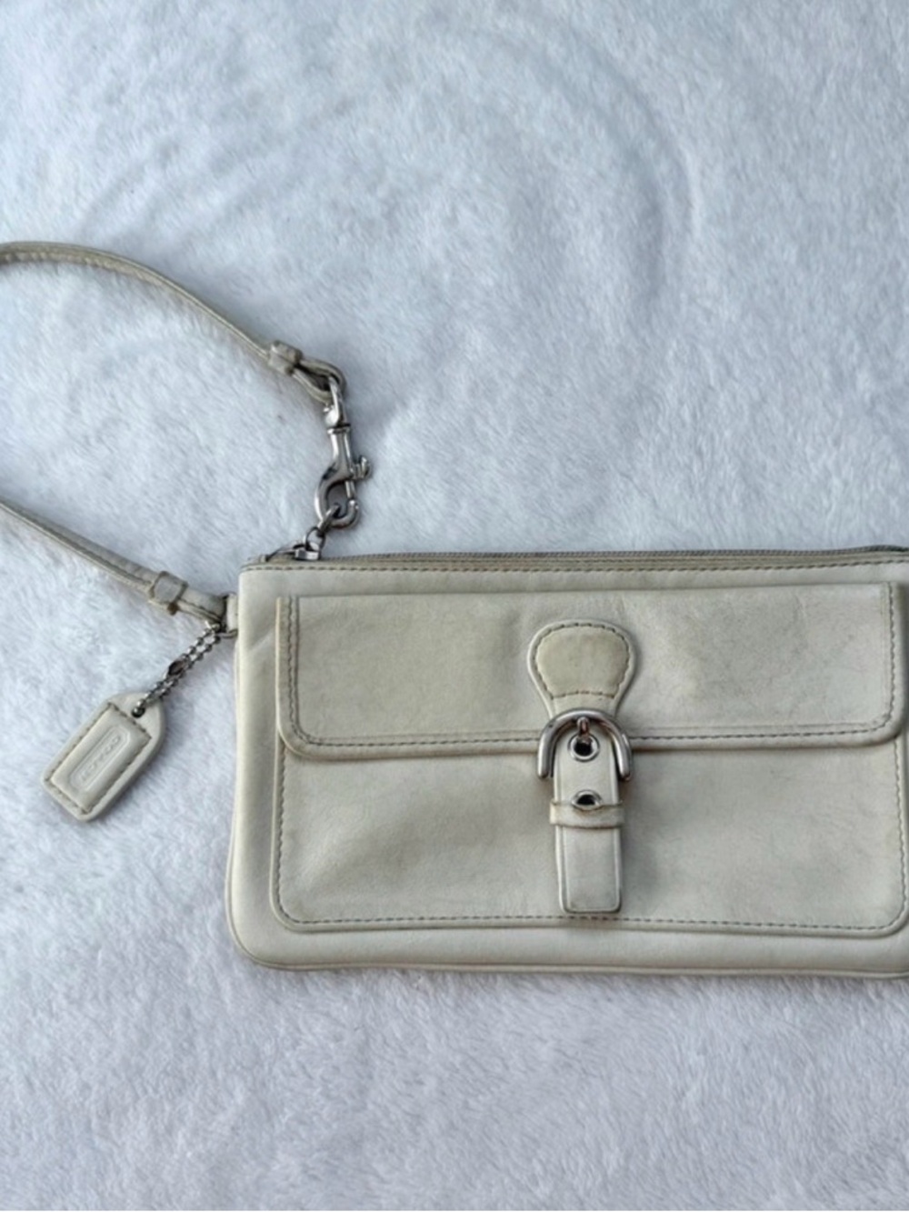 Vintage Coach Buckle Hampton Leather Wristlet